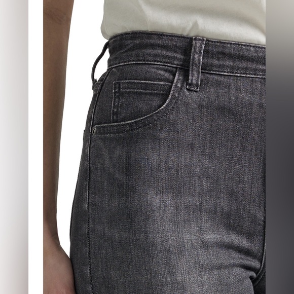 Lee® Women's Heritage High Rise Flare Jean with Raw Hem - Picture 4 of 7